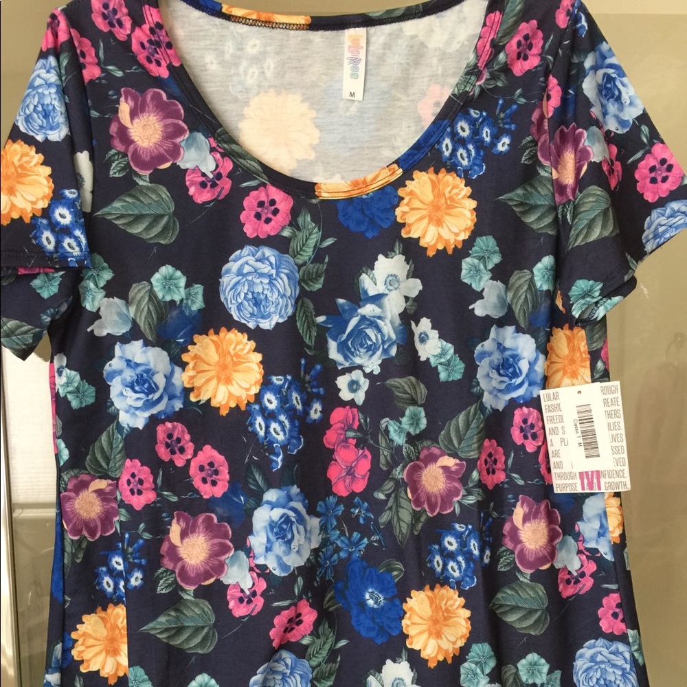 Lularoe floral classic tee NWT